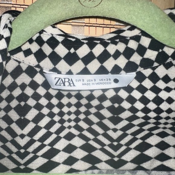 Zara Black/White Checkered Retro Stretch Knit Button Down Shirt Blouse, Sz Small - Picture 4 of 4